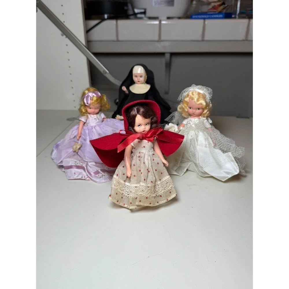Vintage Lot of 4‎ Nancy Ann Storybook Dolls Playset for Kids Girls with Outfits